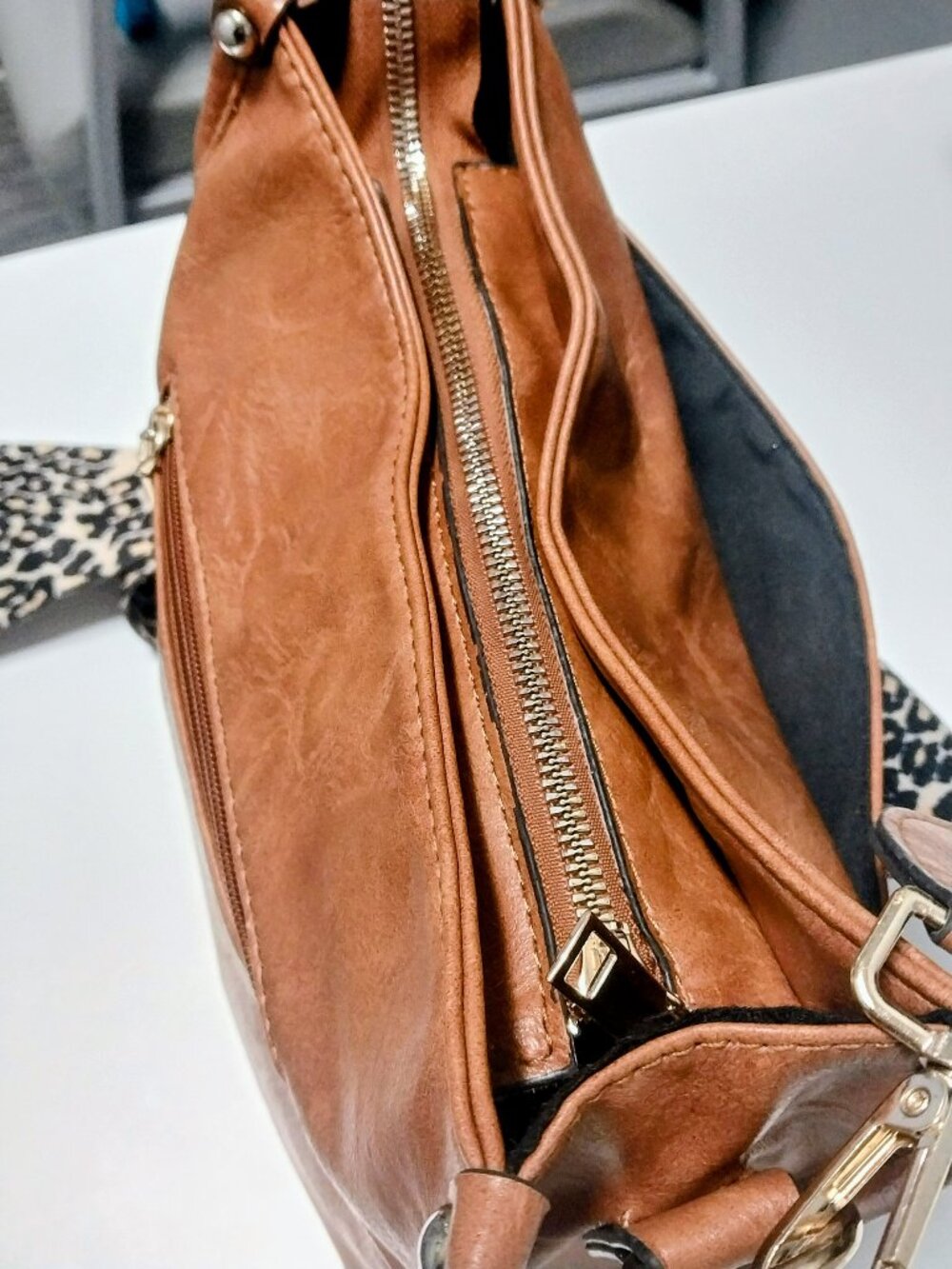 Leopard Strap Crossbody Bag for Women Ladies Casual Satchel Hobo EUC 10X8X4 - Picture 8 of 9